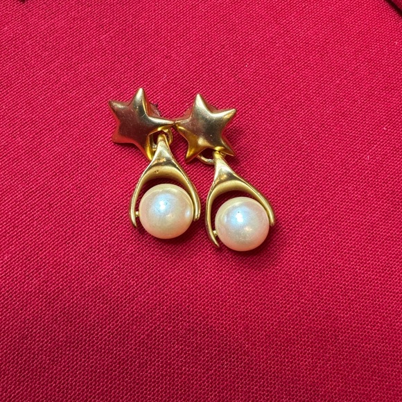Gold Star Pearl Earrings - Picture 2 of 4